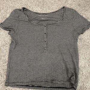American Eagle black and white stripped t-shirt